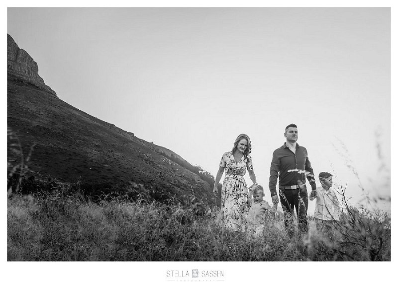 Candid family photographs in veld Cape Town