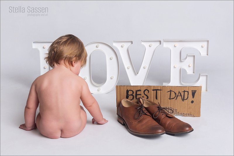 Father'd Day photo shoot with toddler in studio